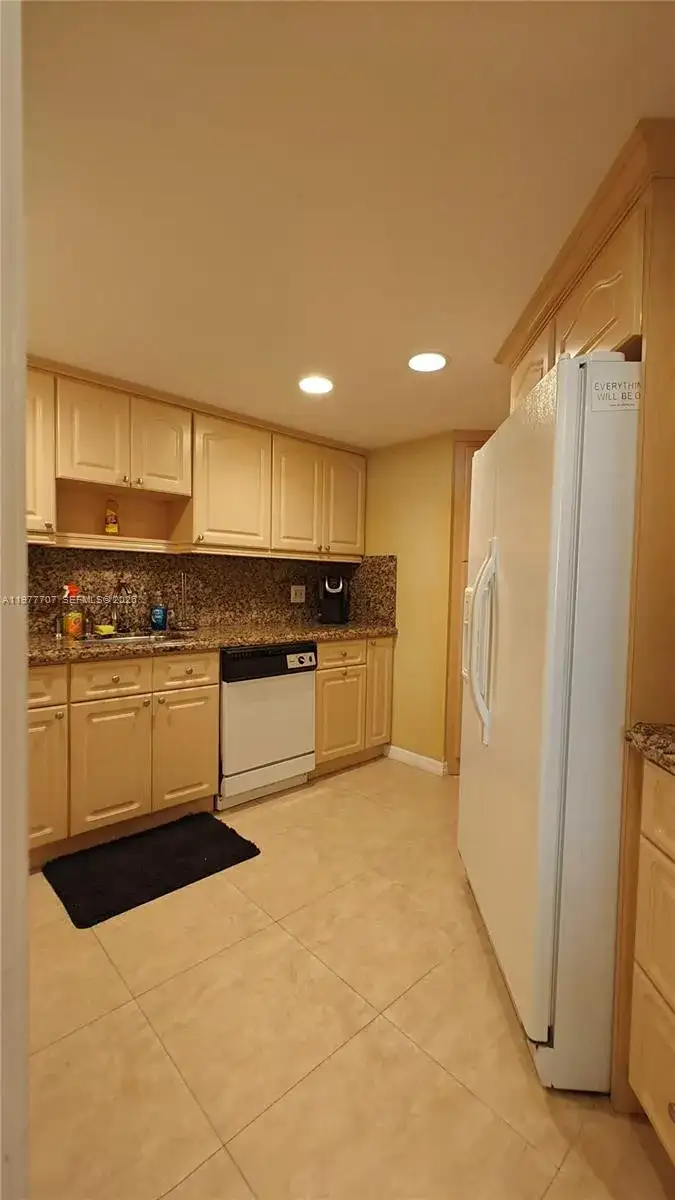 825 Brickell Bay Dr # 841, Miami FL 33131 photo 3