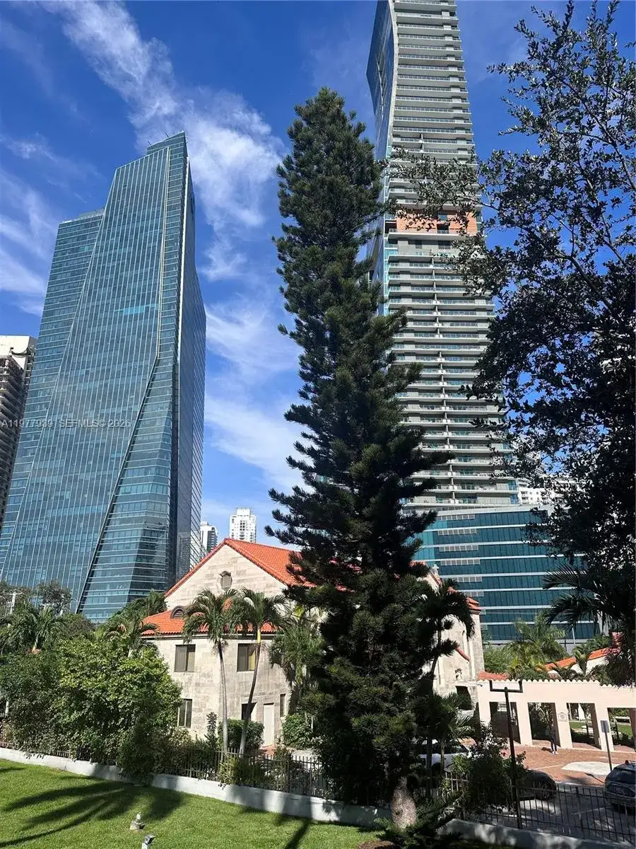 1541 Brickell Ave # B403, Miami FL 33129 photo 3