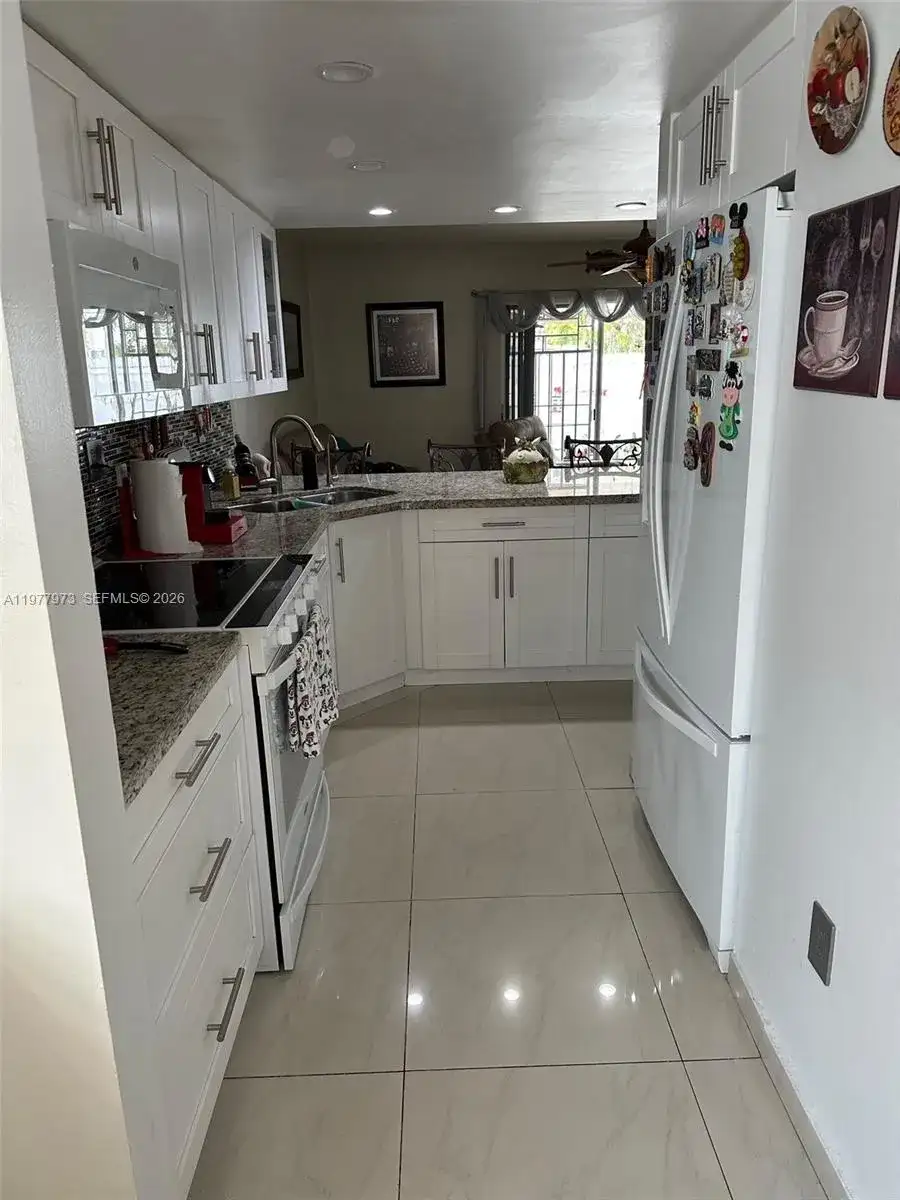 2385 W 69th St # A, Hialeah FL 33016 photo 2