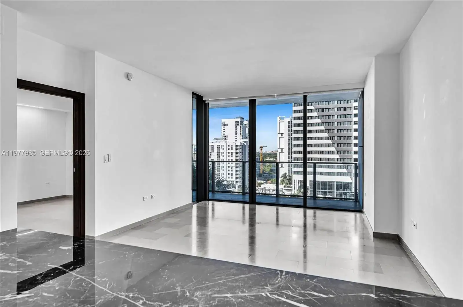88 SW 7th St # 806, Miami FL 33130 photo 5