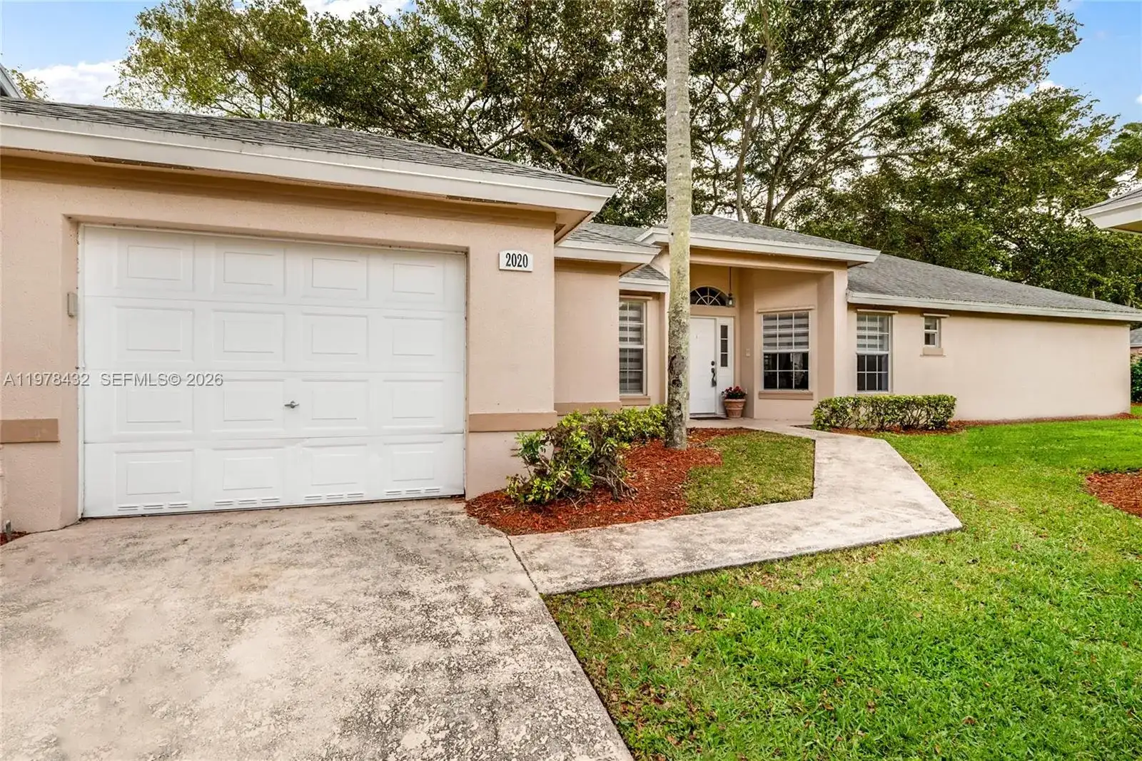 2020 SE 5th Pl # 2020, Homestead FL 33033 photo 3