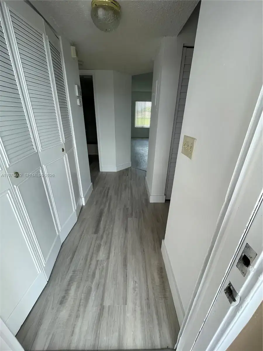 918 Twin Lakes Dr # M, Coral Springs FL 33071 photo 3