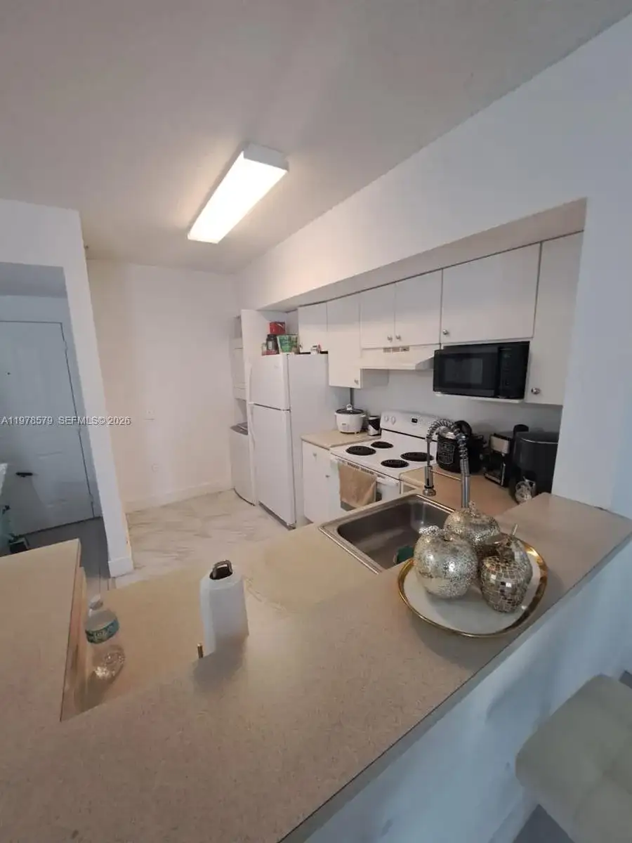 5077 NW 7th St # 912, Miami FL 33126 photo 3