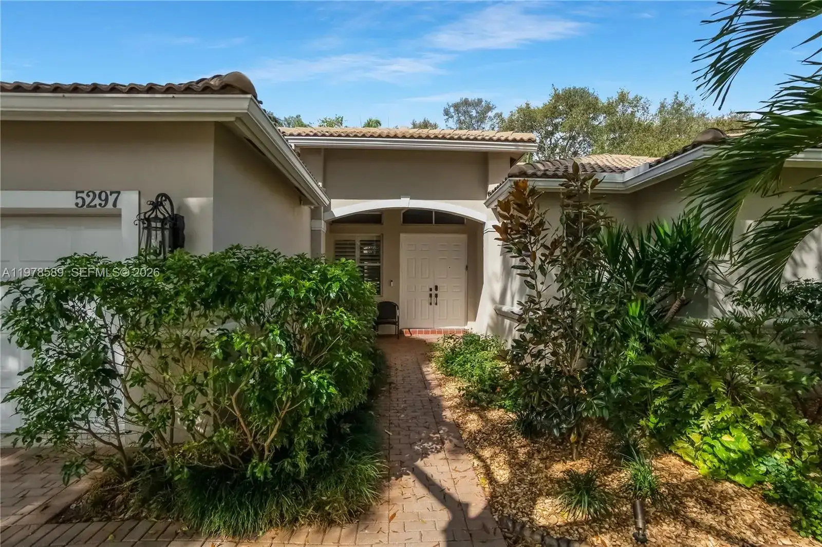 5297 SW 34th Way, Hollywood FL 33312 photo 2