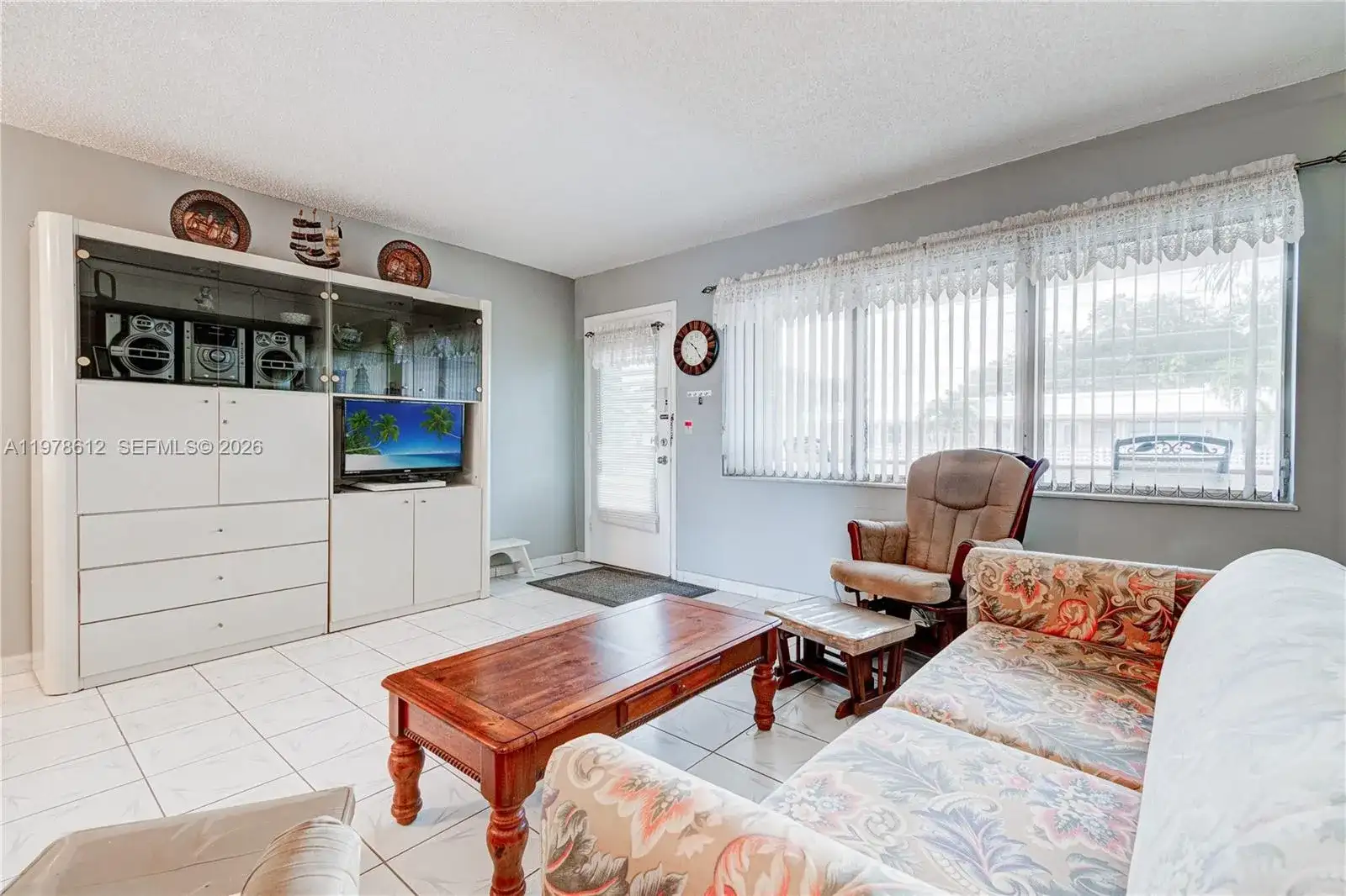 800 SW 10th Ter # 20T, Hallandale Beach FL 33009 photo 4