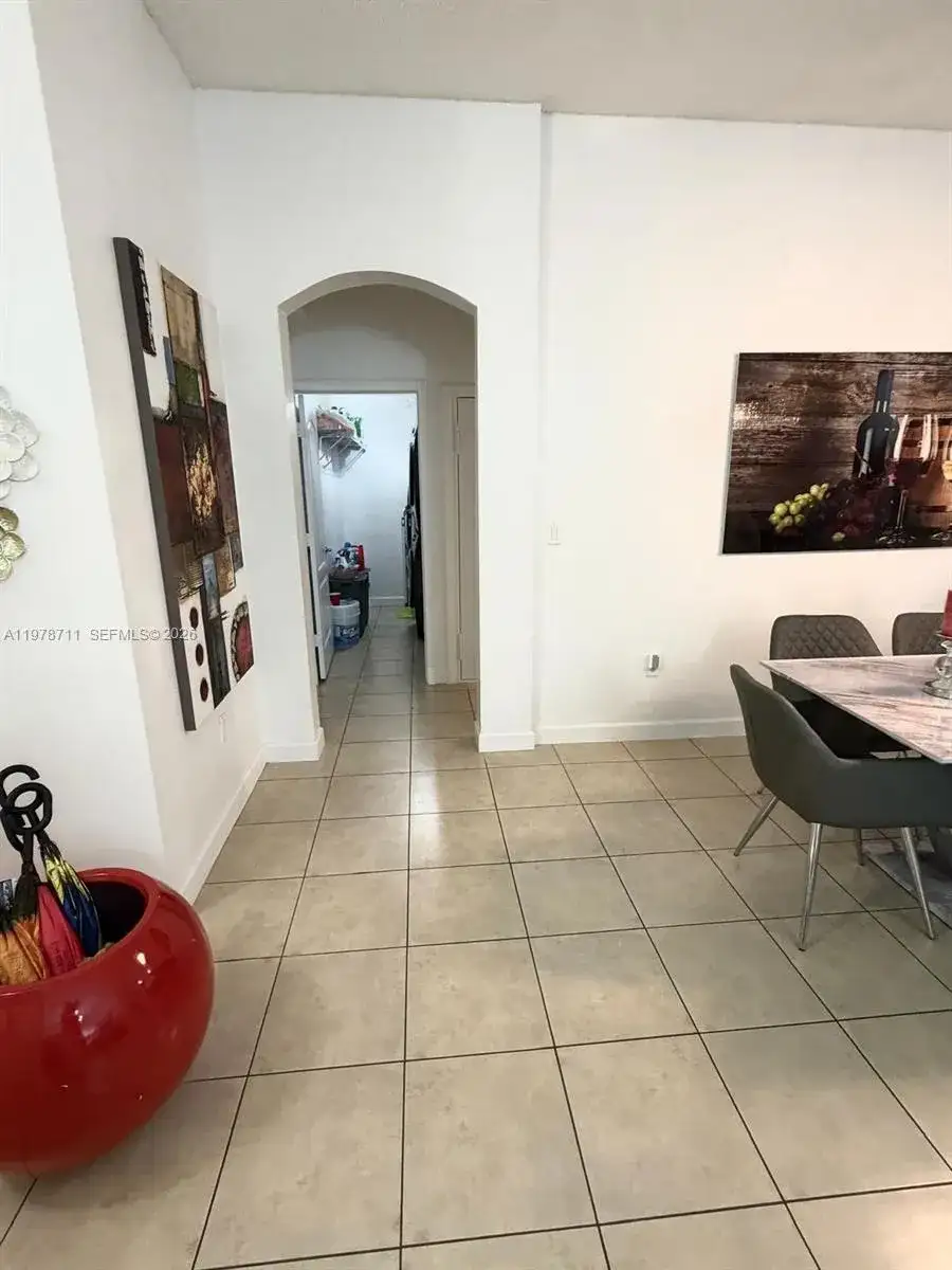 522 NE 20th Ave, Homestead FL 33033 photo 3