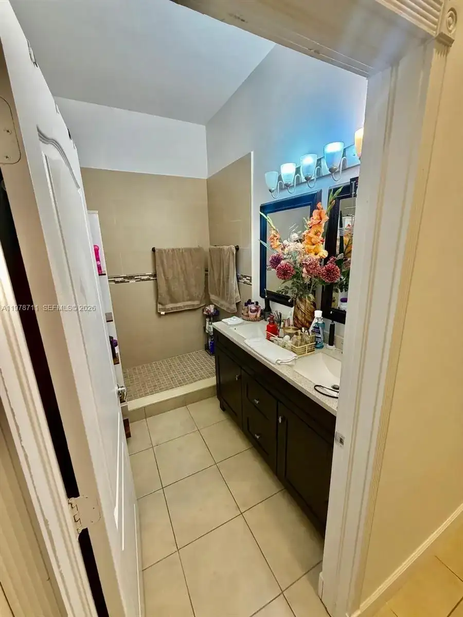 522 NE 20th Ave, Homestead FL 33033 photo 4