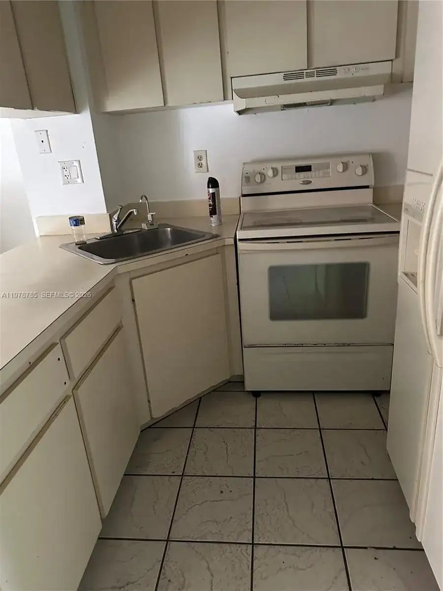 2194 W 60th St # 22213, Hialeah FL 33016 photo 4