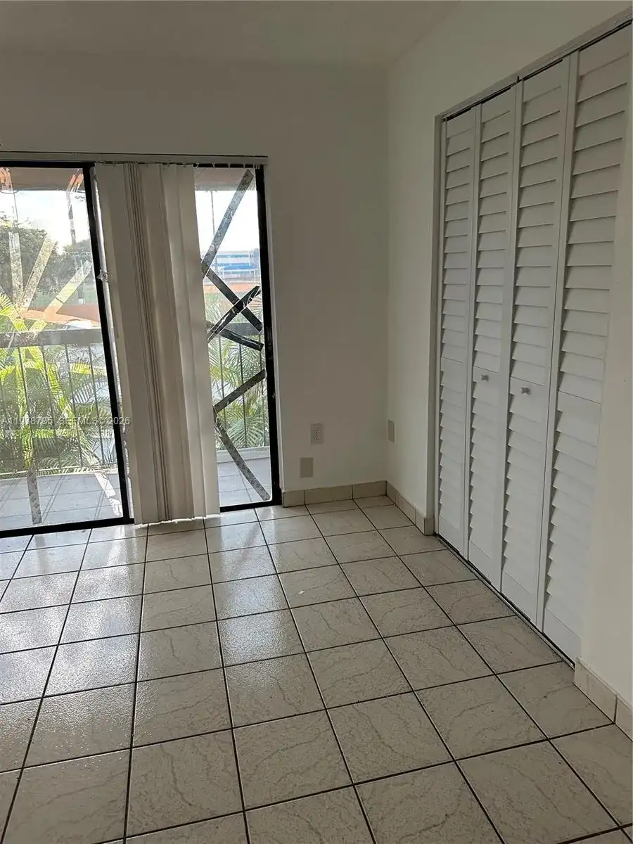 2194 W 60th St # 22213, Hialeah FL 33016 photo 5
