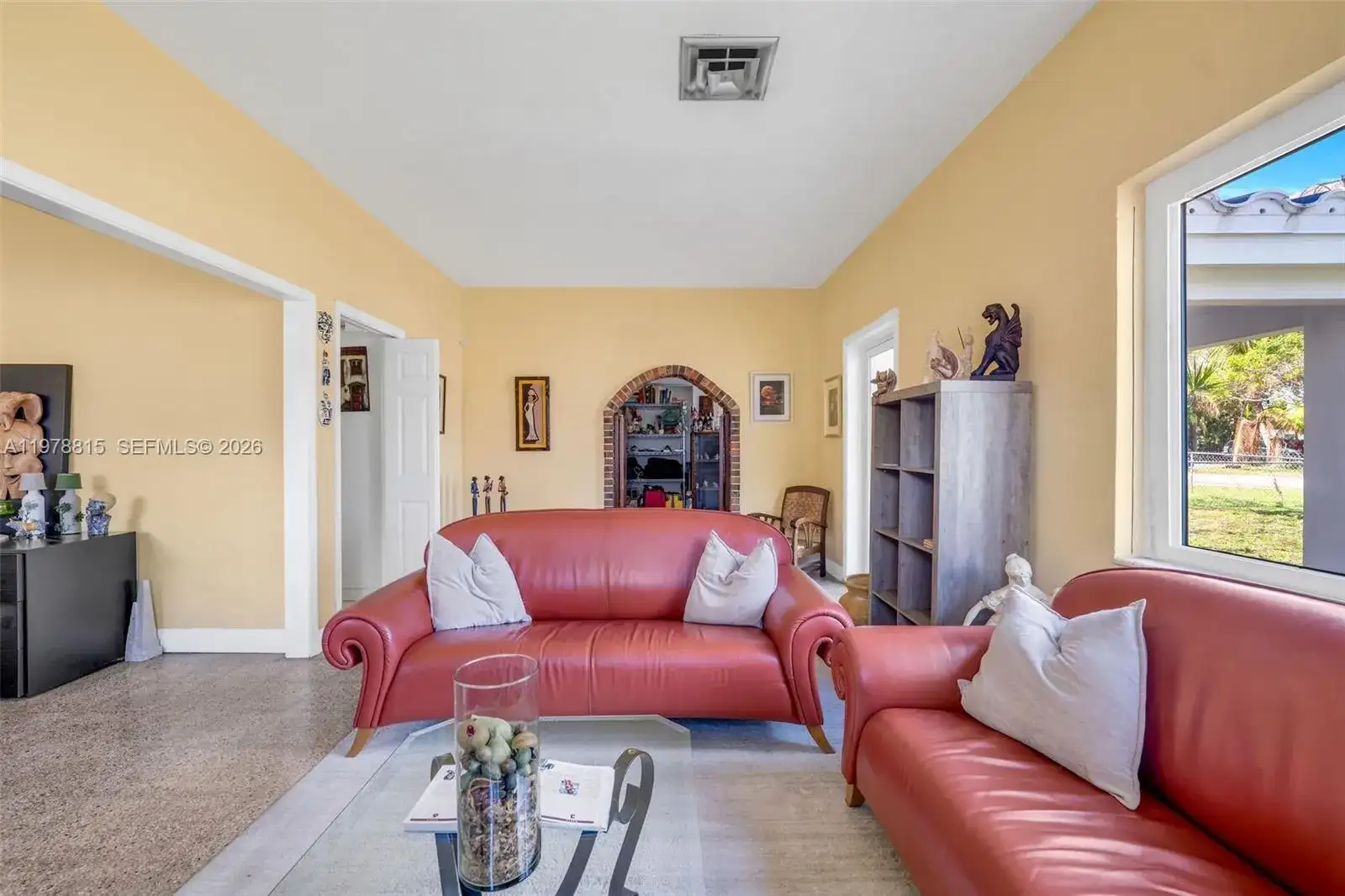 2048 NE 180th St, North Miami Beach FL 33162 photo 3