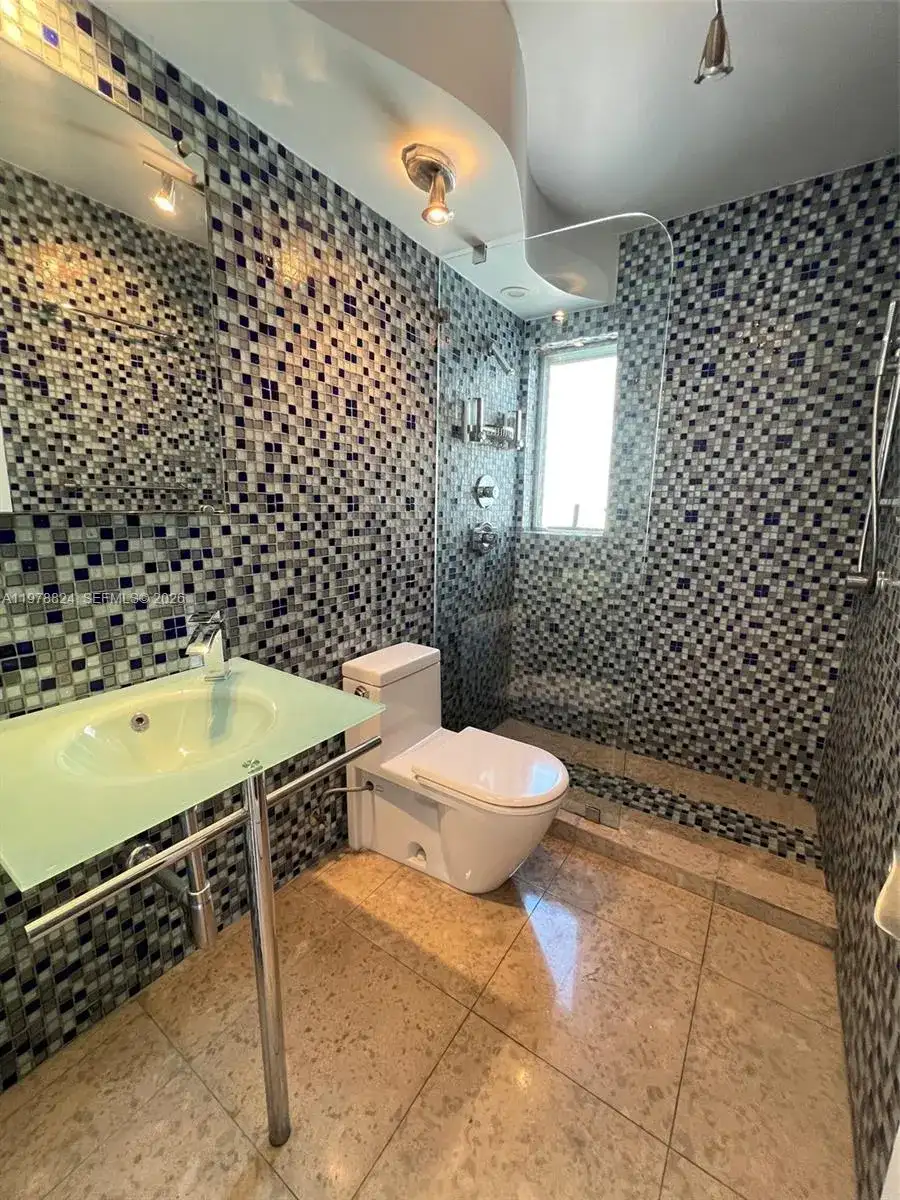 1340 Lincoln Rd # 705, Miami Beach FL 33139 photo 2