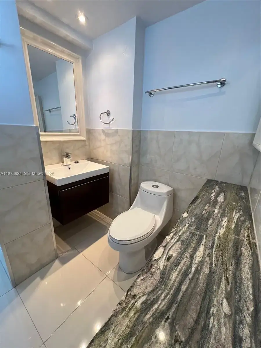 1340 Lincoln Rd # 705, Miami Beach FL 33139 photo 3