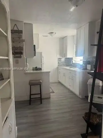 850 NW 84th St, Miami FL 33150 photo 4