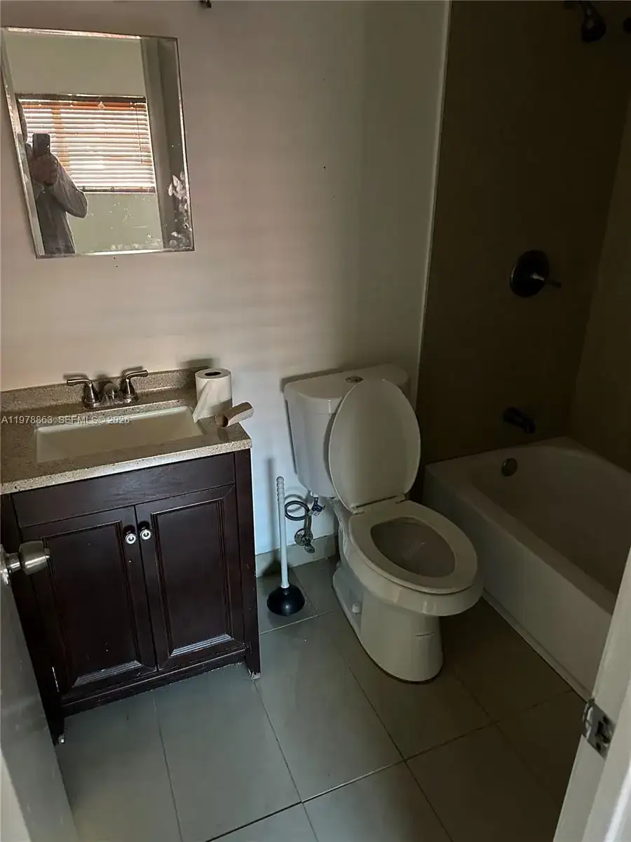 5223 NW 27th St # 9B, Lauderhill FL 33313 photo 4