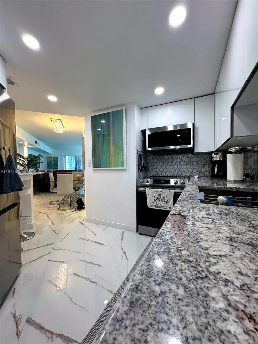 999 Brickell Bay Dr # 710, Miami FL 33131 photo 3