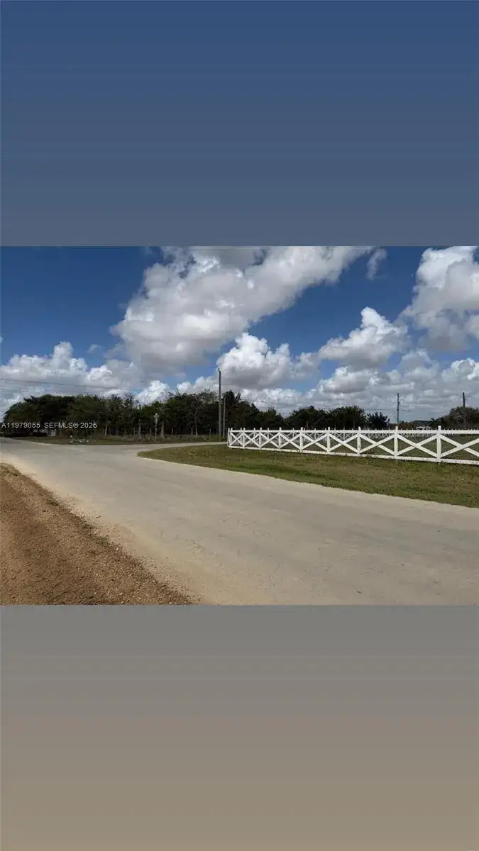 209 Avenue SW 37555, Homestead FL 33034 photo 3