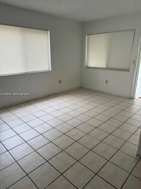 2430 NE 135th St # 102, North Miami FL 33181 photo 5