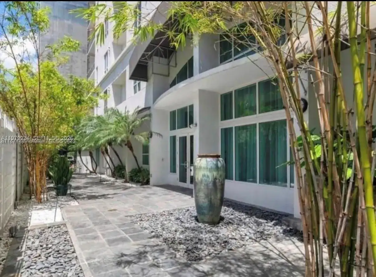 234 NE 3rd St # 608, Miami FL 33132 photo 2
