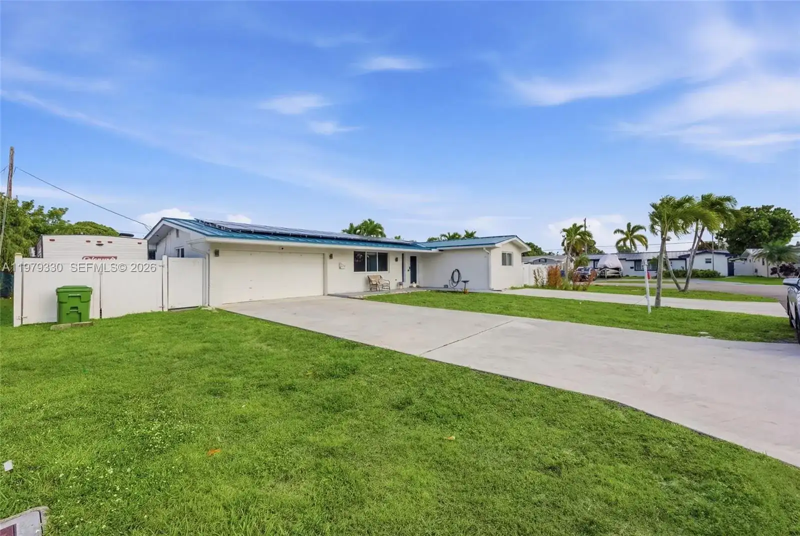 1101 NW 86th Ter, Pembroke Pines FL 33024 photo 2