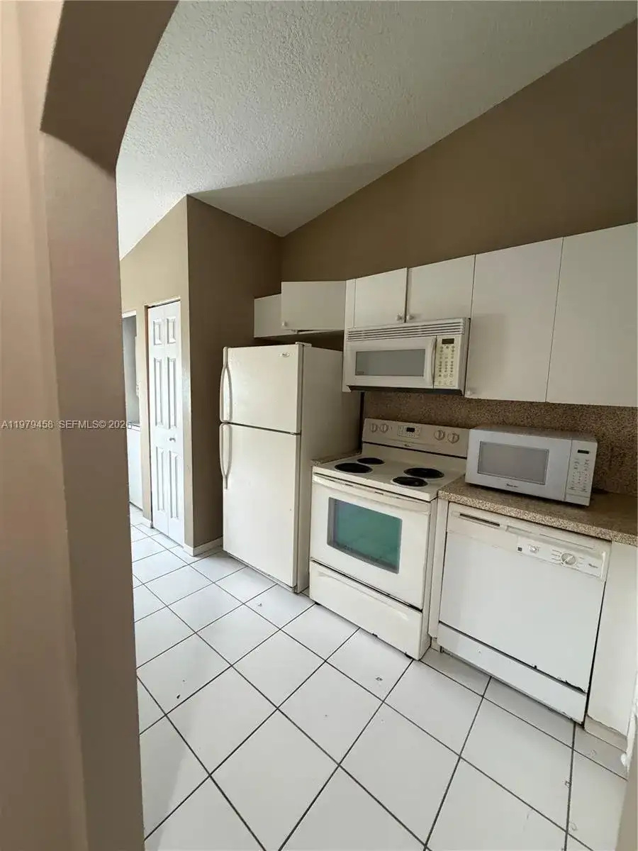 3780 N Jog Rd # 205, West Palm Beach FL 33411 photo 2