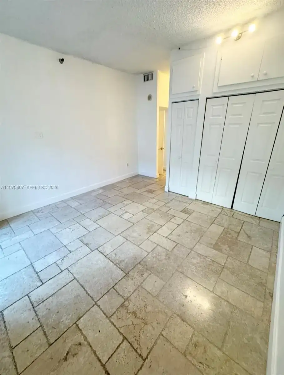 20505 E Country Club Dr # 135, Aventura FL 33180 photo 5