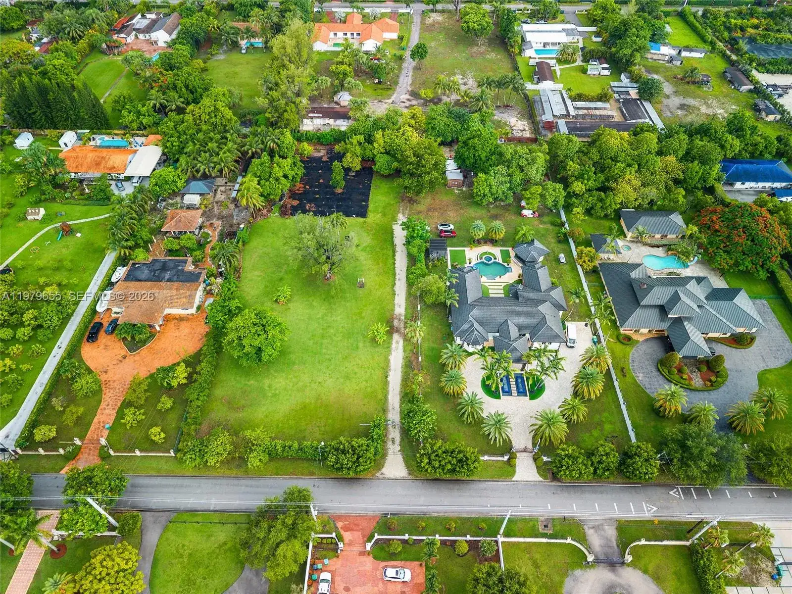 11950 SW 43rd St, Miami FL 33175 photo 2