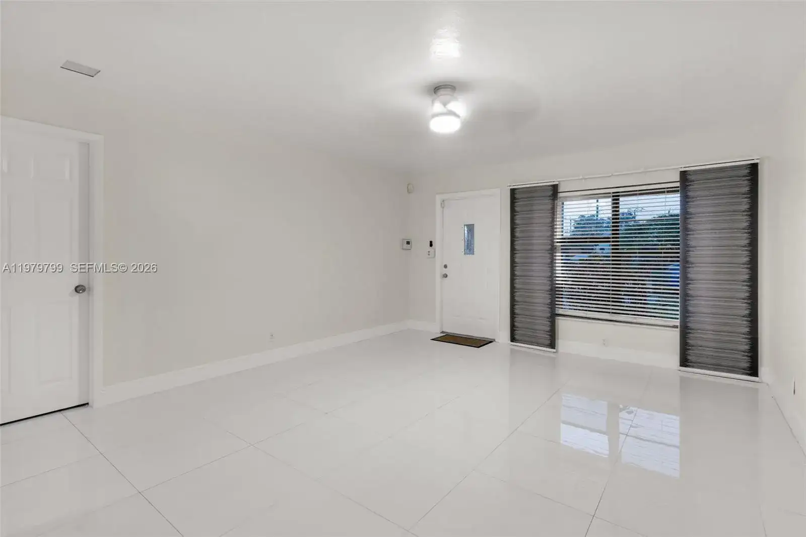 5655 NE 5th Ter, Oakland Park FL 33334 photo 5