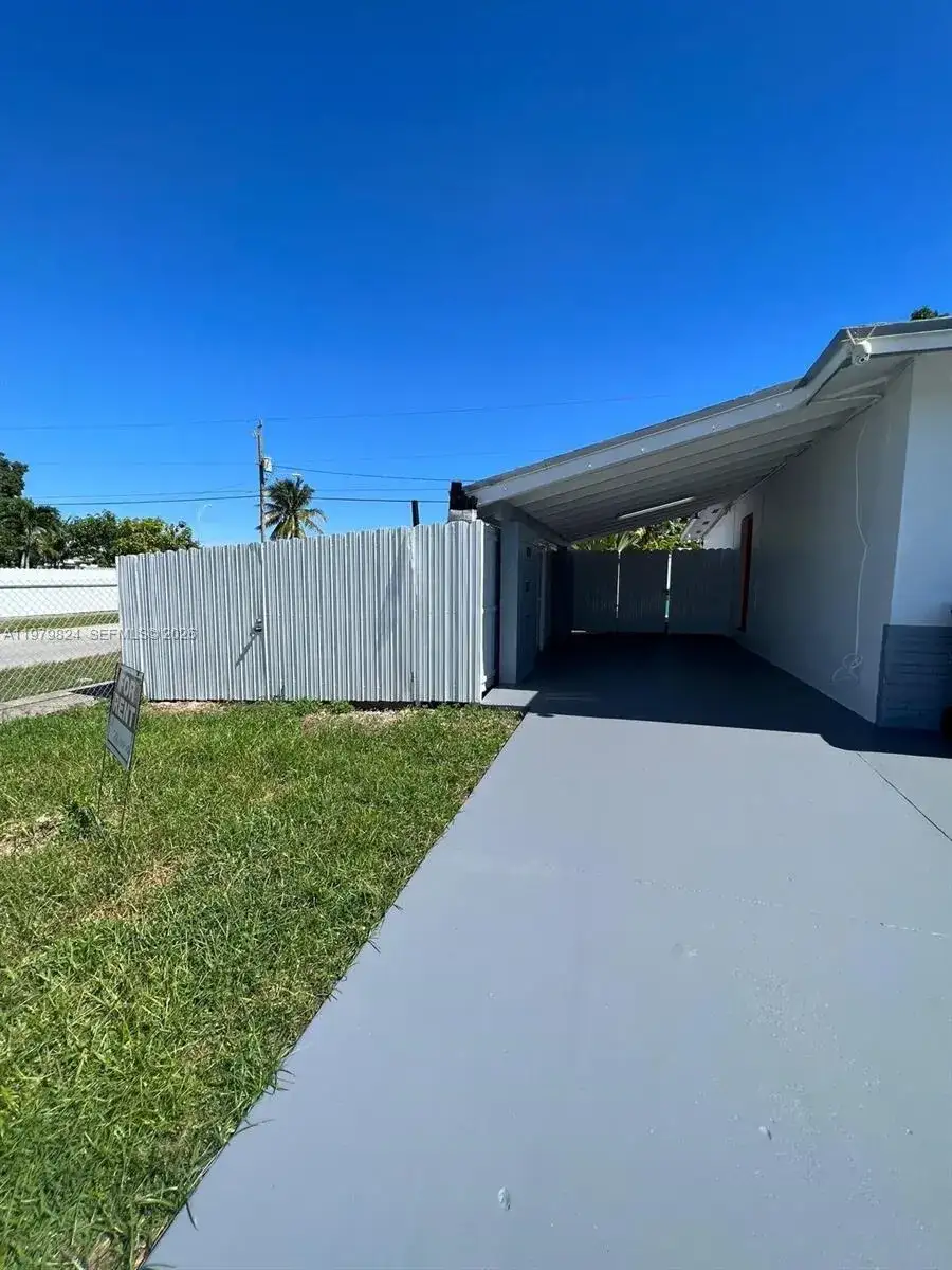 17201 SW 117th Ct, Miami FL 33177 photo 2