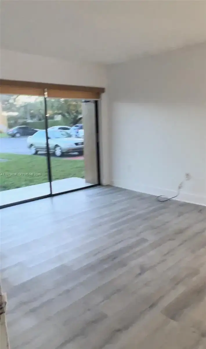 15640 SW 80th St # 103, Miami FL 33193 photo 2