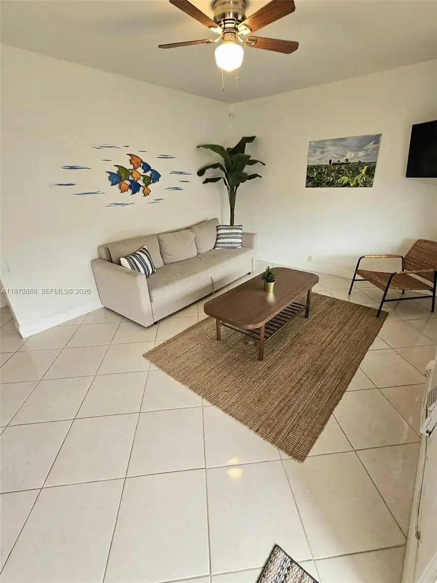 7400 Harding Ave # 22, Miami Beach FL 33141 photo 2