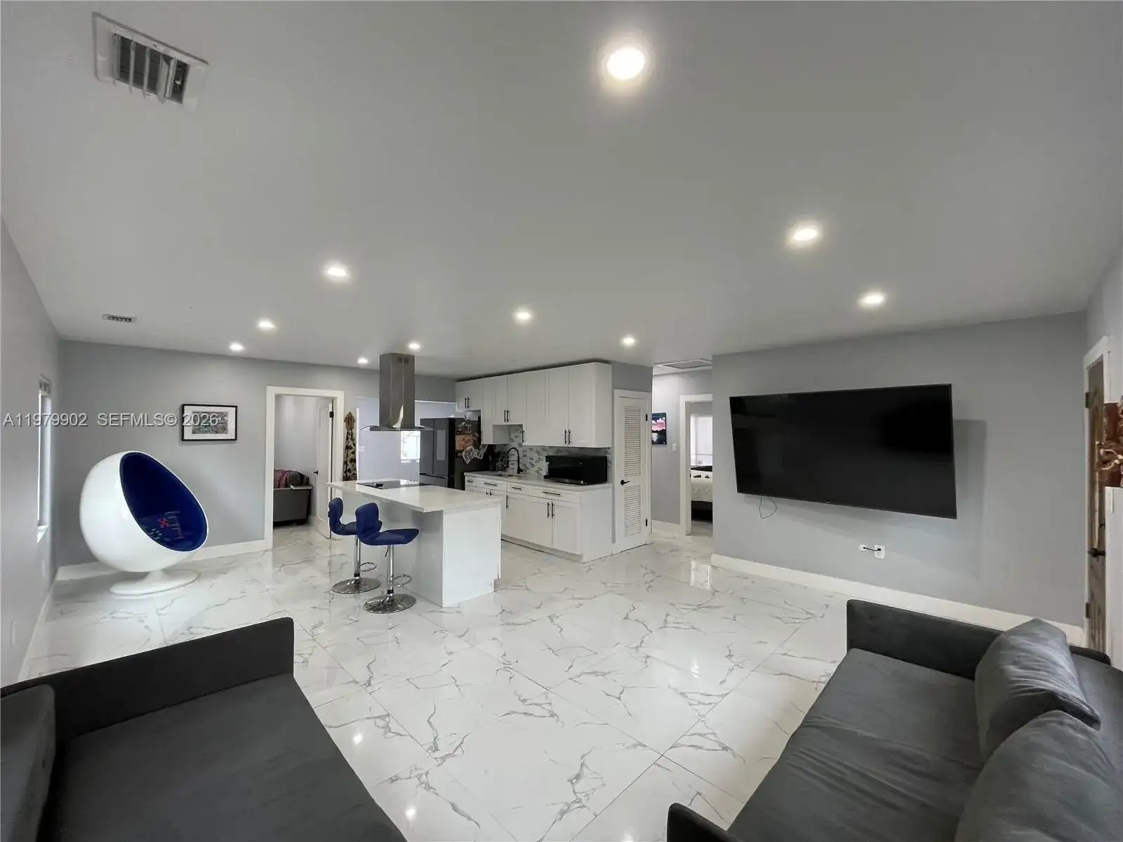 12475 NW 10th Ave, North Miami FL 33168 photo 3