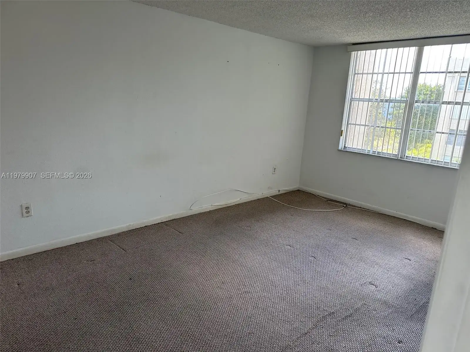 9350 Fontainebleau Blvd # 513, Miami FL 33172 photo 3