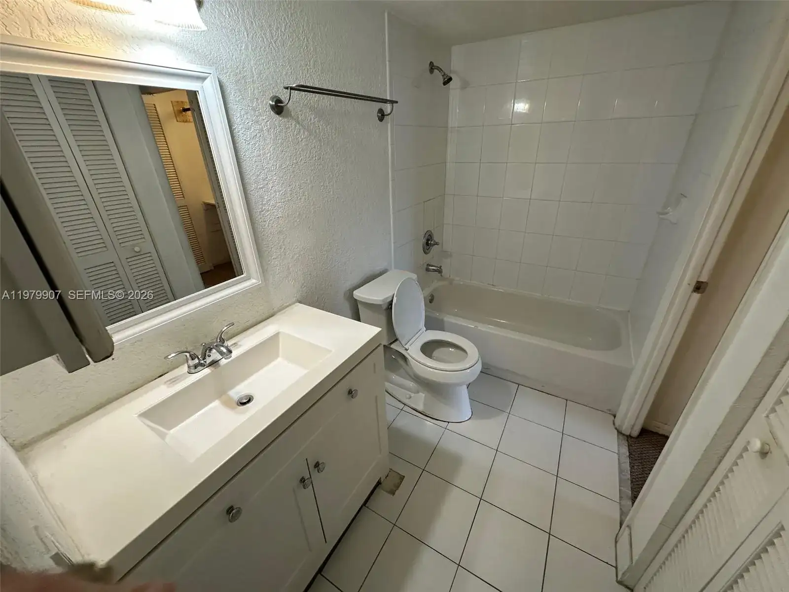 9350 Fontainebleau Blvd # 513, Miami FL 33172 photo 5