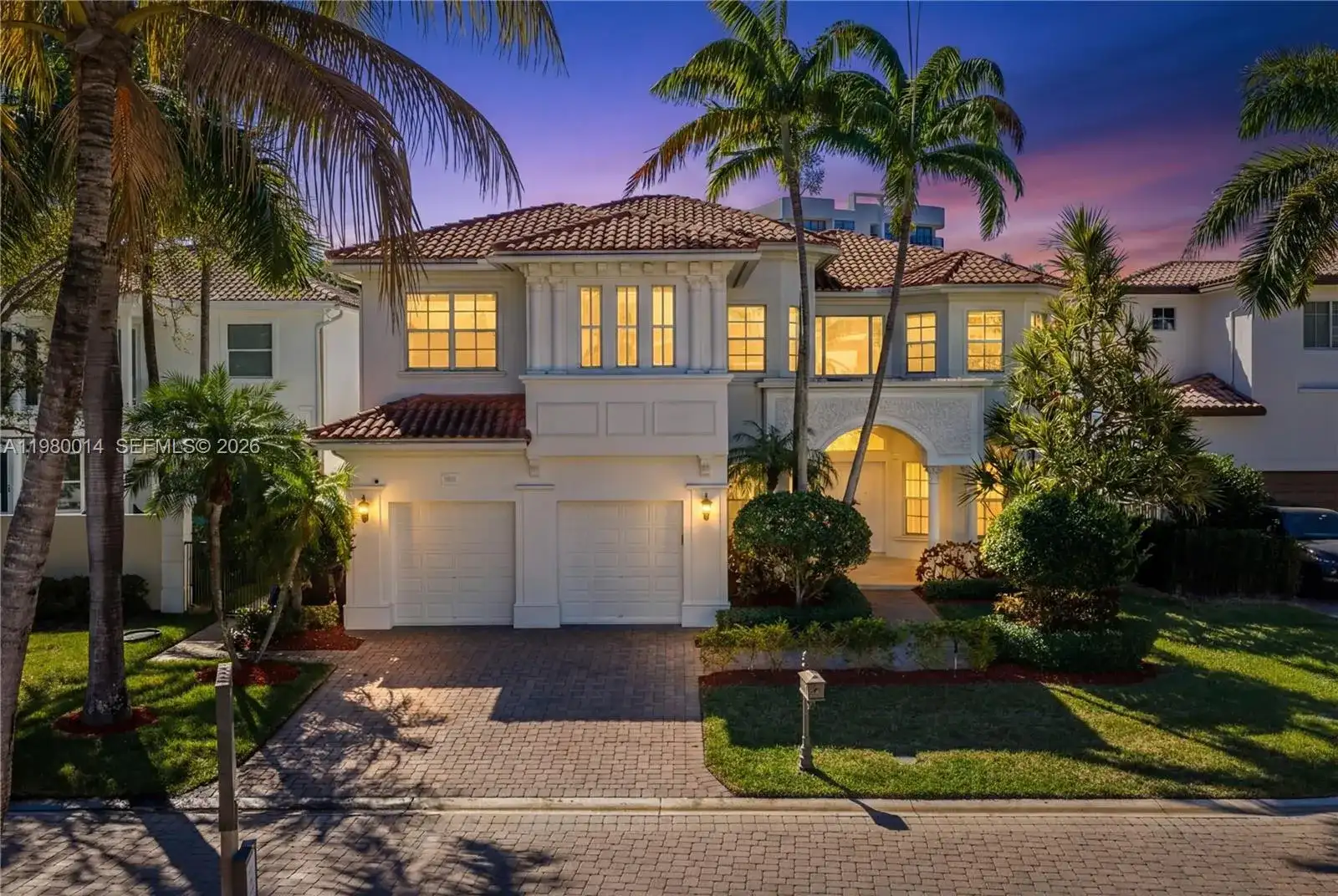 822 Meridian Ln, Hollywood FL 33019 photo 4