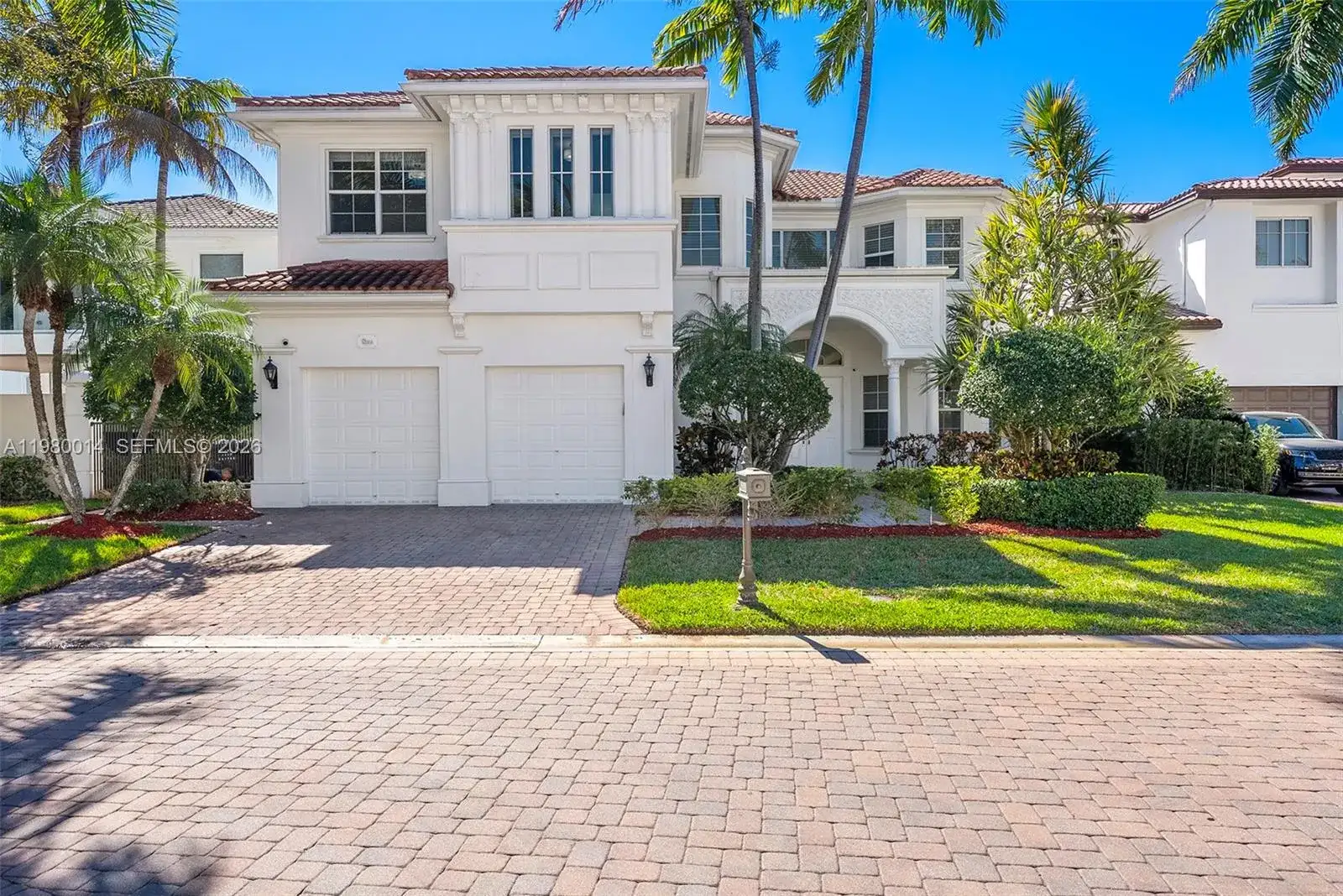 822 Meridian Ln, Hollywood FL 33019 photo 5