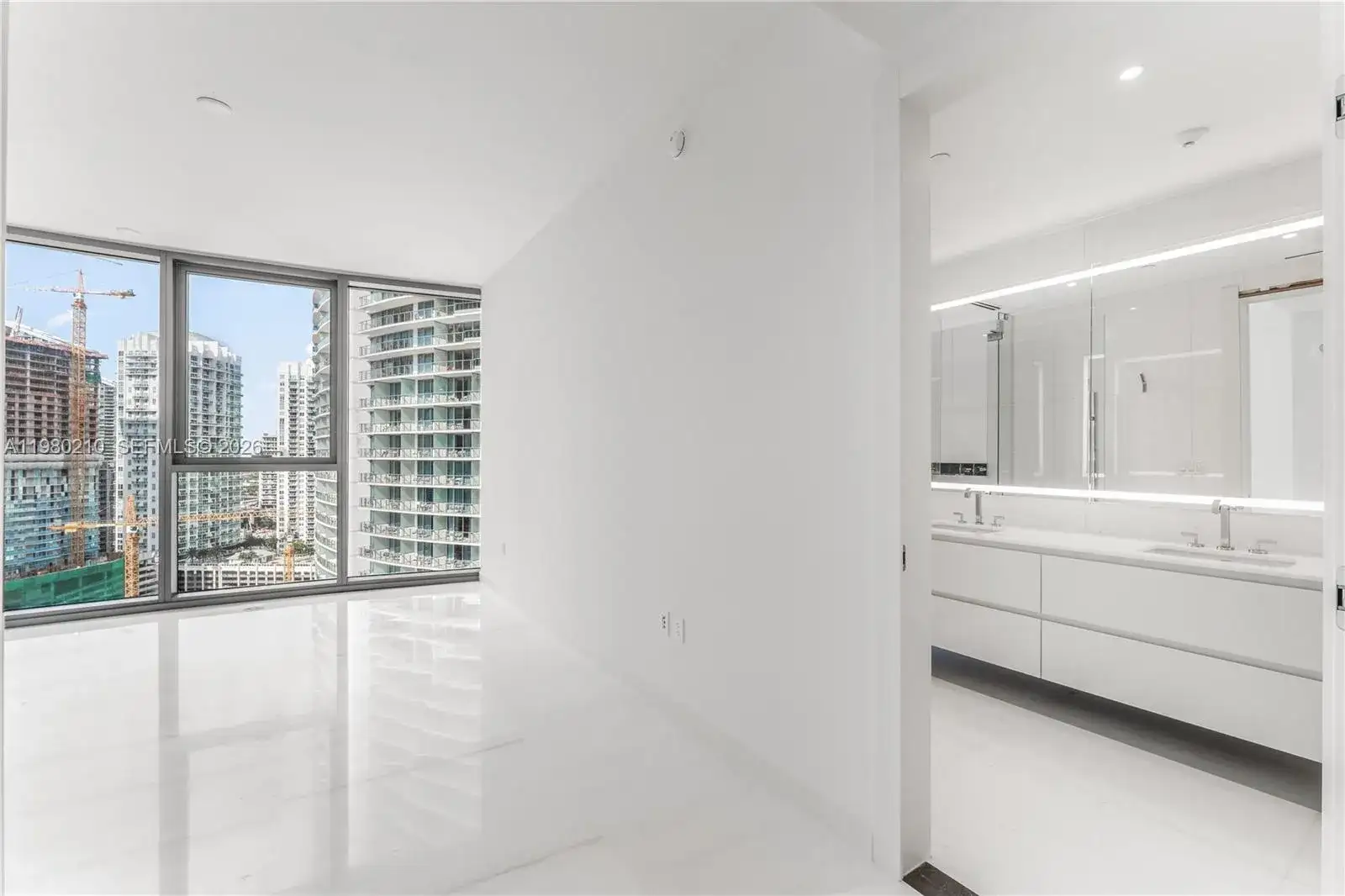 300 Biscayne Blvd Way # 2507, Miami FL 33131 photo 5