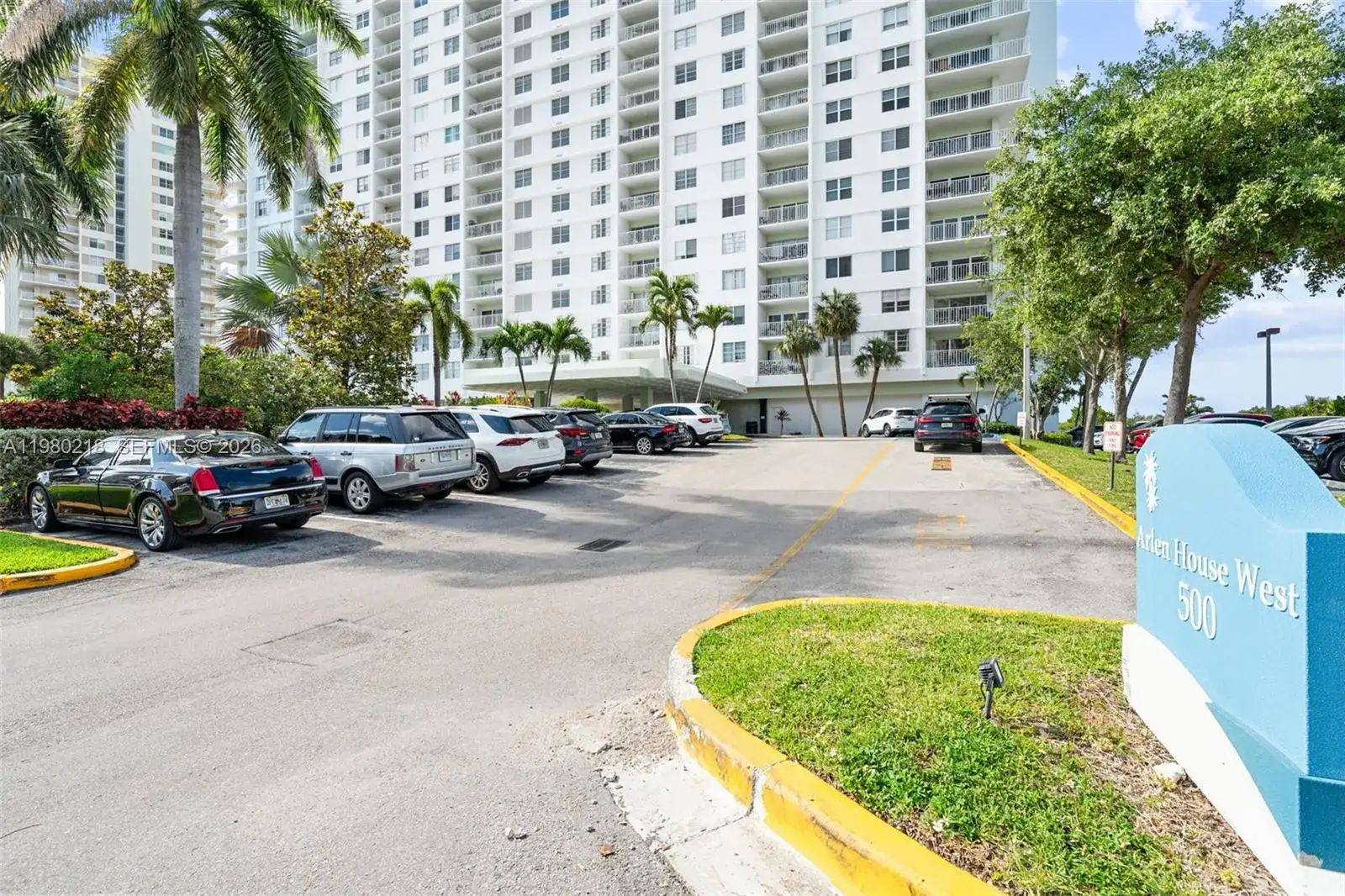 500 Bayview Dr # 325, Sunny Isles Beach FL 33160 photo 2