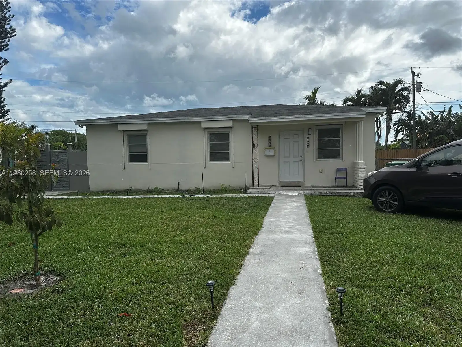 7540 SW 37th St, Miami FL 33155 photo 2