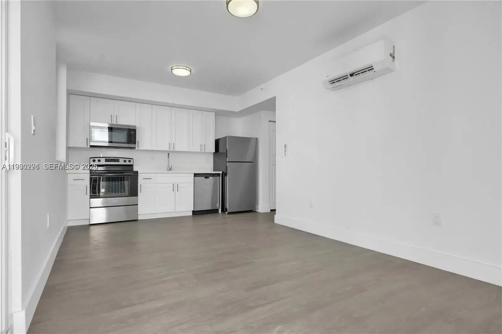 1620 NW 18th St # 104, Miami FL 33125 photo 2