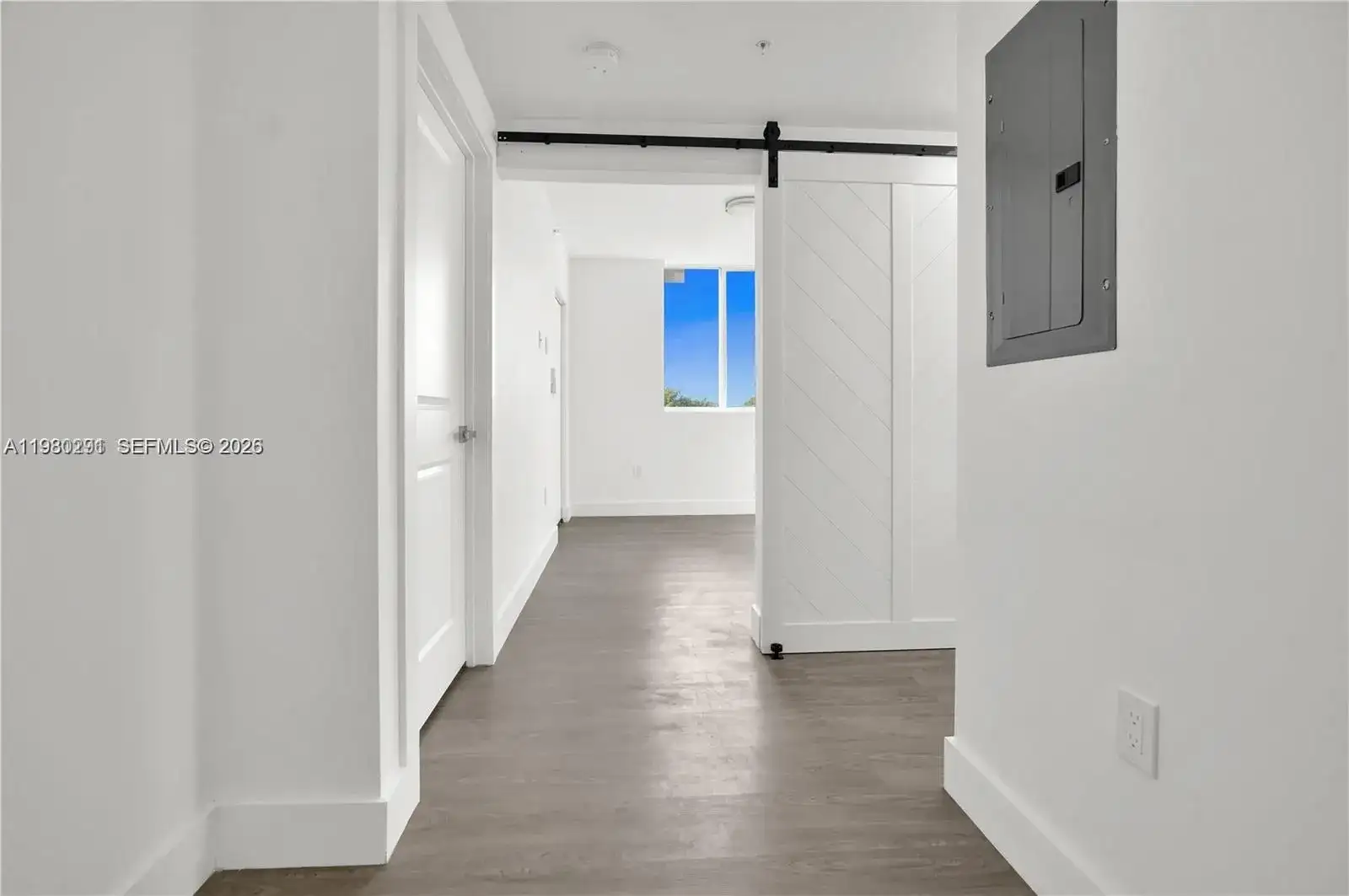 1620 NW 18th St # 104, Miami FL 33125 photo 3