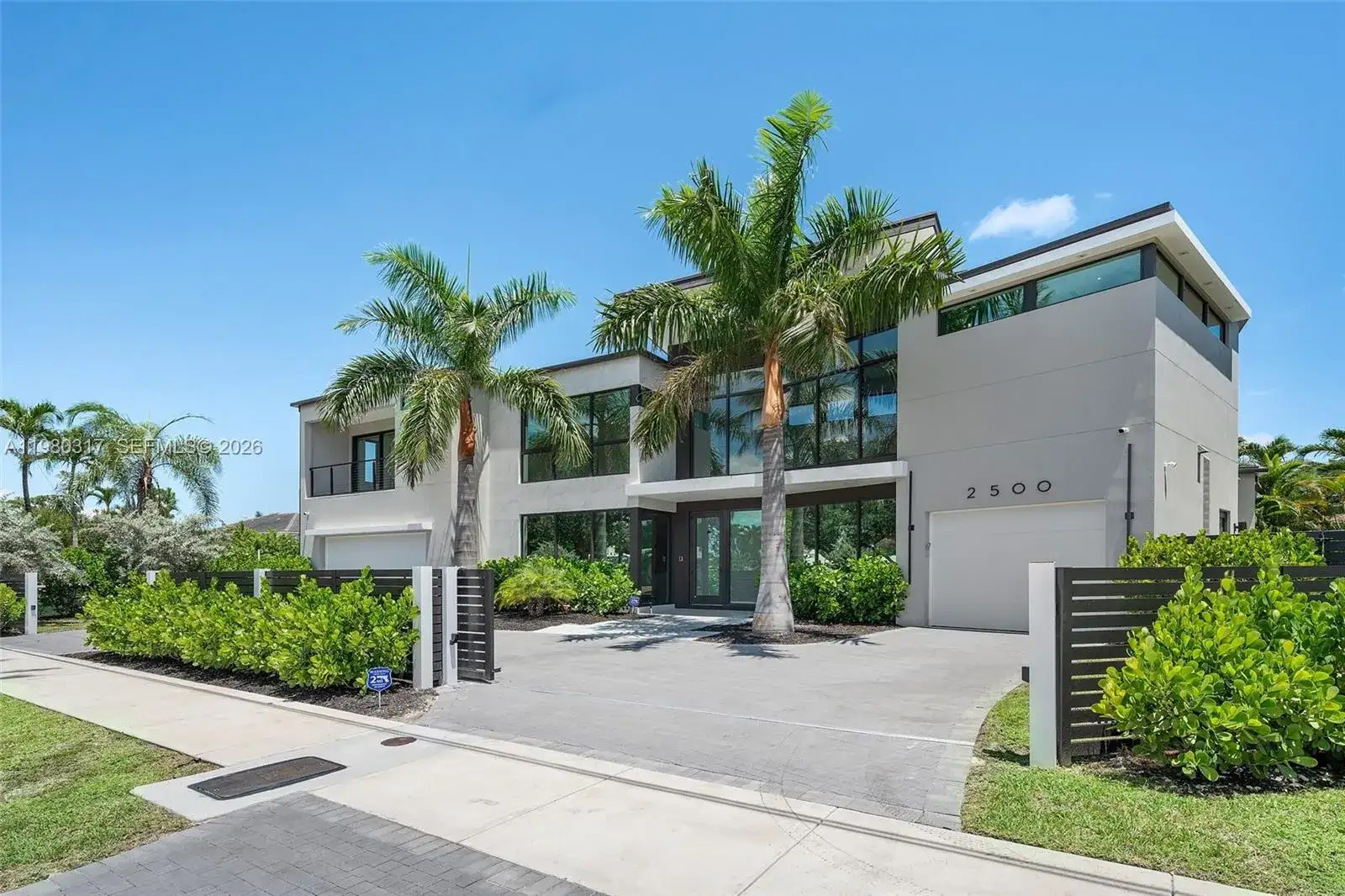 2500 Middle River Dr, Fort Lauderdale FL 33305 photo 3