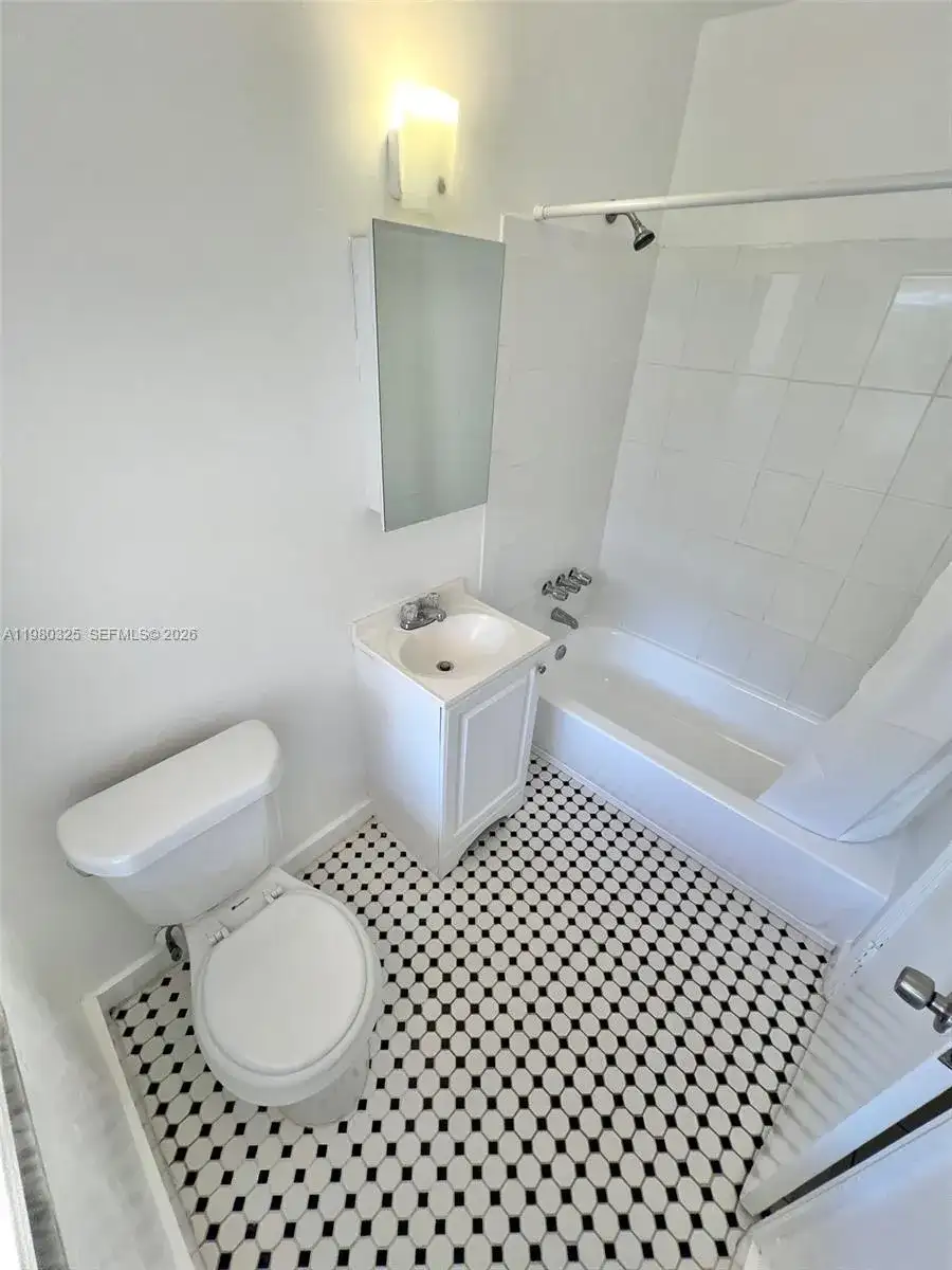710 NE 85th St # 14, Miami FL 33138 photo 4