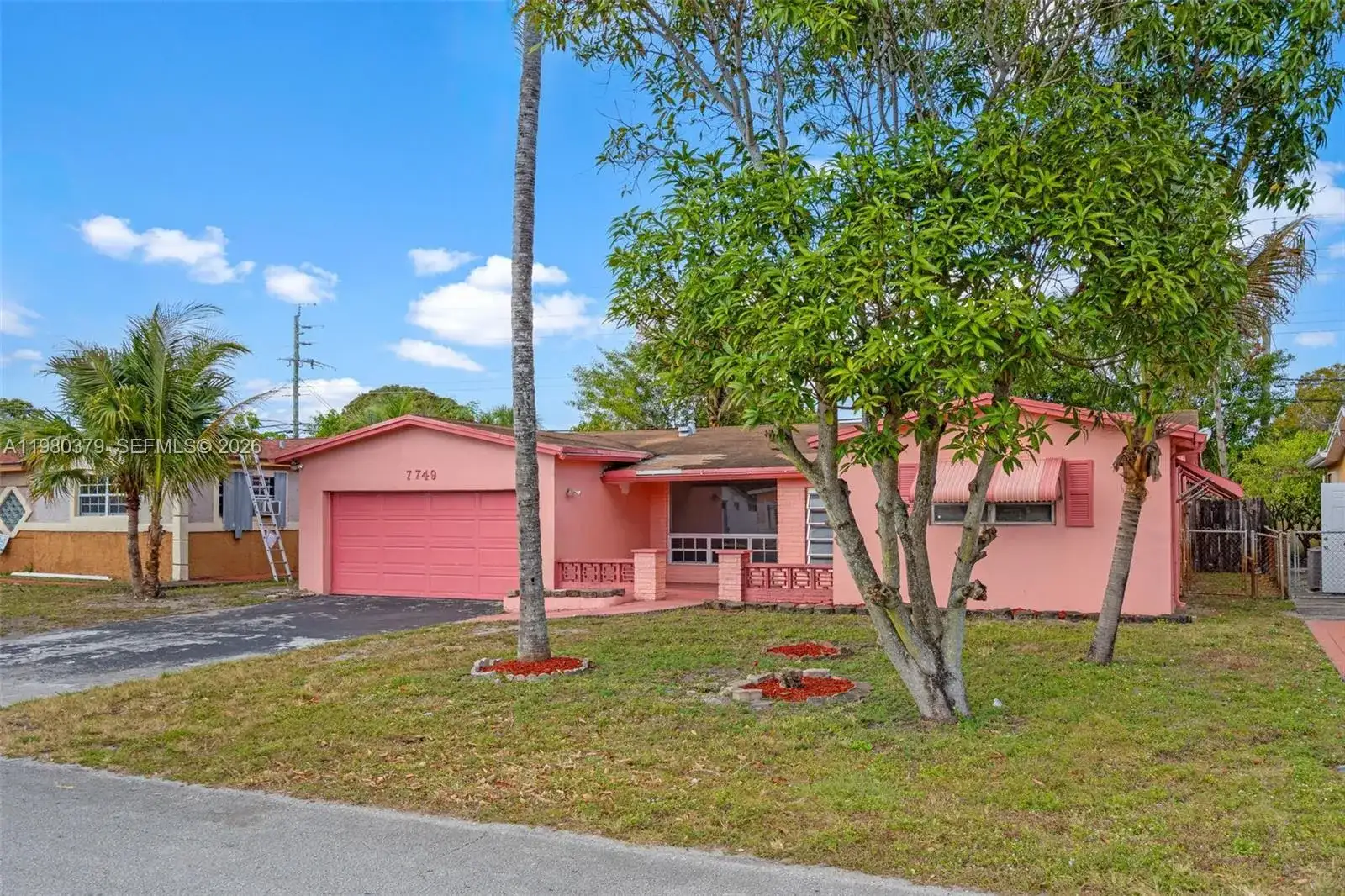 7749 Fairway Blvd, Miramar FL 33023 photo 2