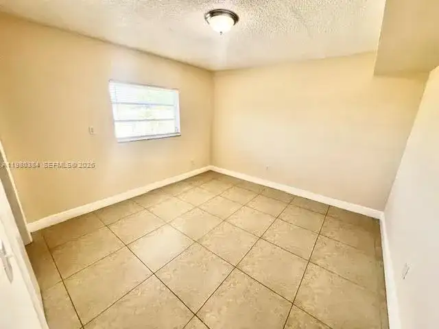685 NE 85th St # 8, Miami FL 33138 photo 5