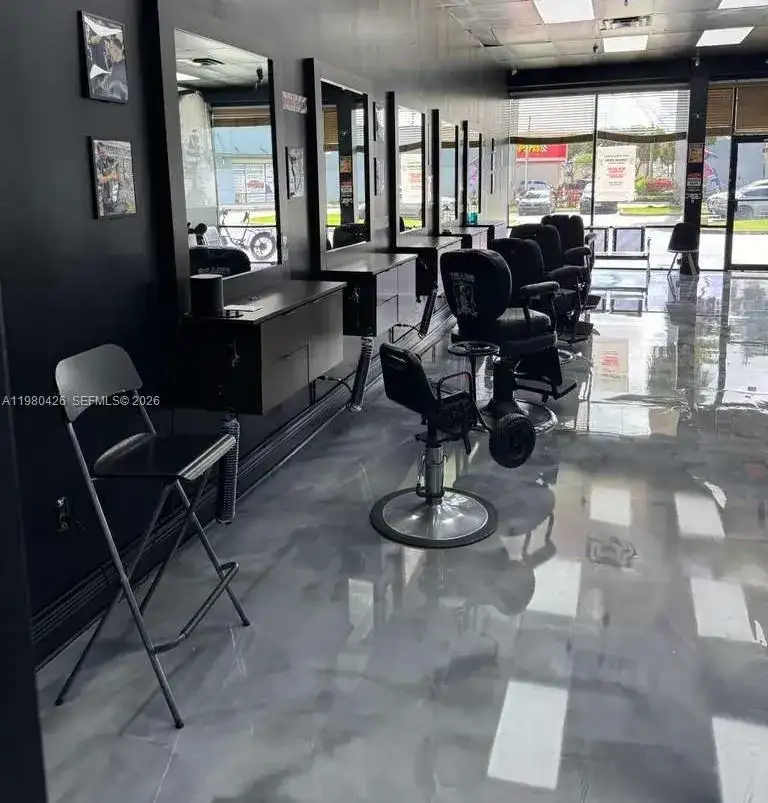 Listing – Barbería Hialeah, Hialeah FL 33012 photo 2