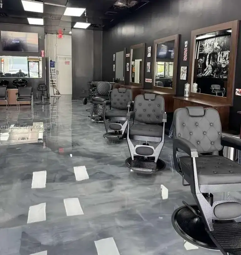 Listing – Barbería Hialeah, Hialeah FL 33012 photo 4