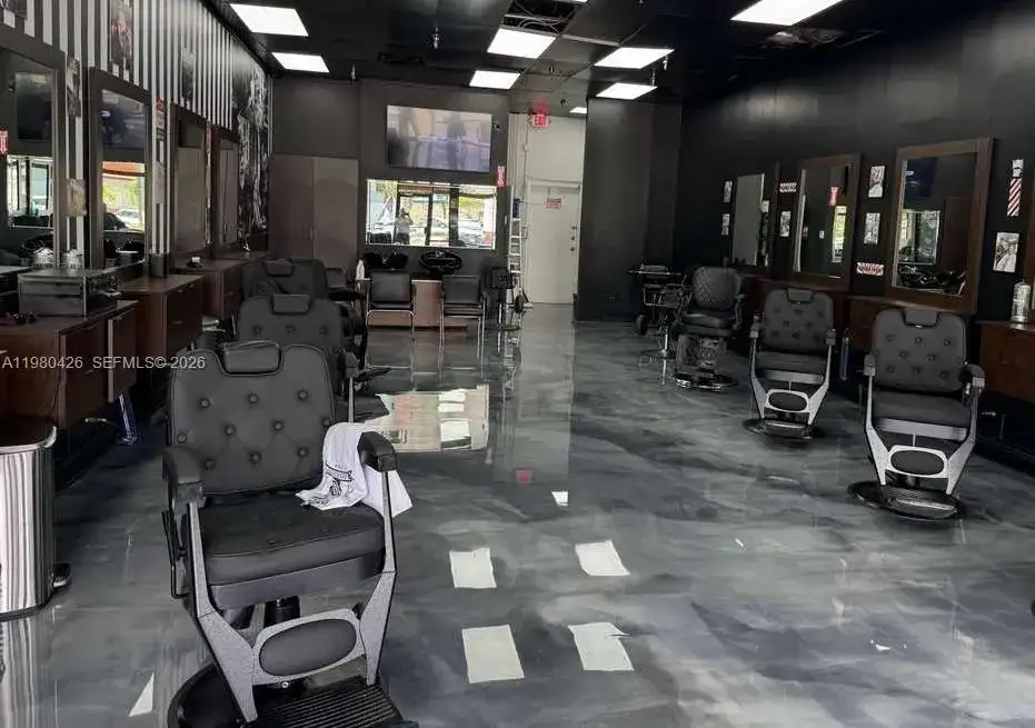 Listing – Barbería Hialeah, Hialeah FL 33012 photo 5