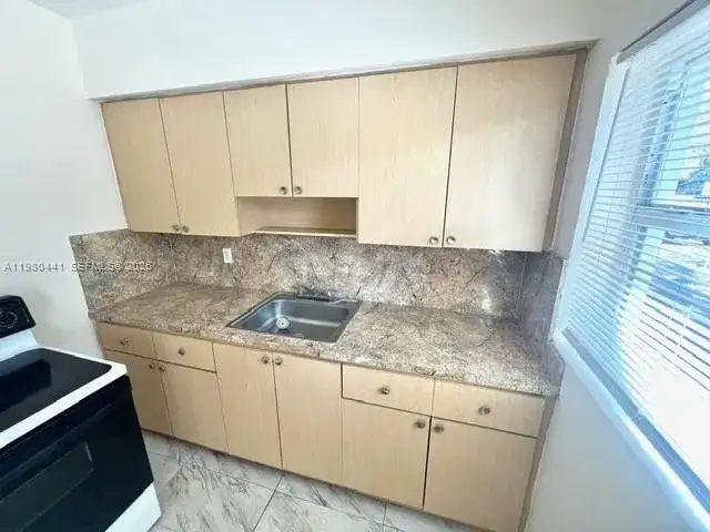 700 NE 85th St # 15, Miami FL 33138 photo 4