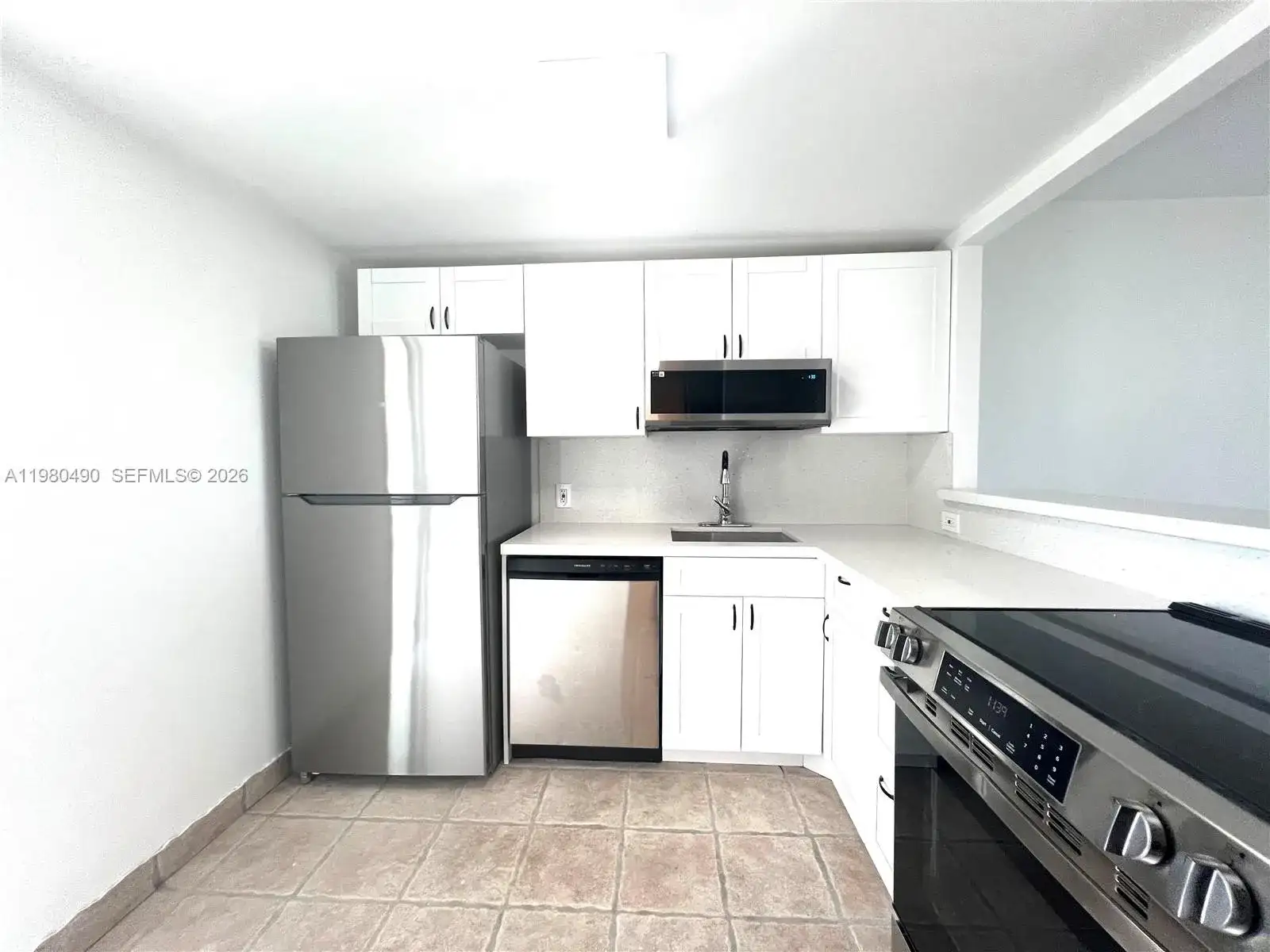 3475 N Country Club Dr # 716, Aventura FL 33180 photo 3