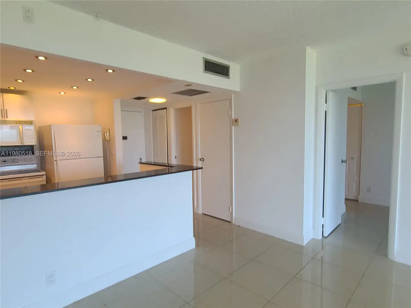 20335 W Country Club Dr # 705, Aventura FL 33180 photo 5